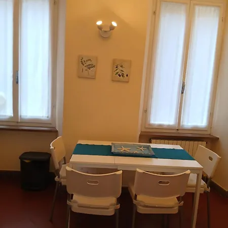 A Little Gem In The Old Center... Apartman *